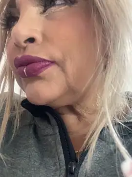 scarlett sexx69 online show from September 26, 2025, 6:45 pm