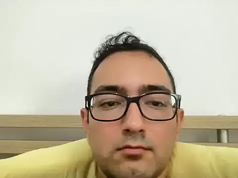freshmanxxl98 online show from July 30, 2026, 10:58 am