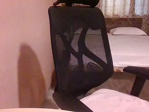 Snapshot of Pinky_4 chatting on February 24, 2026, 10:46 am Pinky 4 online show from February 24, 2026, 10:46 am