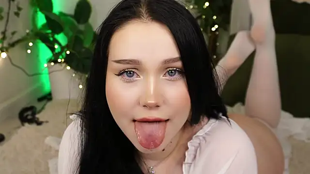 Snapshot of ScarletBlaze chatting on January 14, 2025, 6:17 pm ScarletBlaze online show from January 14, 2025, 6:17 pm