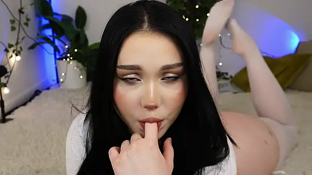 Snapshot of ScarletBlaze chatting on February 5, 2025, 6:37 pm ScarletBlaze online show from February 5, 2025, 6:37 pm