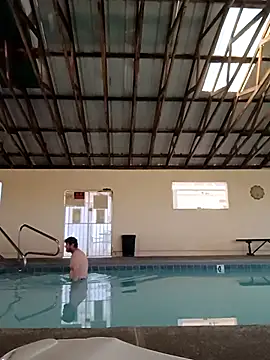 Snapshot of EZYves chatting on September 30, 2025, 11:54 pm EZYves online show from September 30, 2025, 11:54 pm