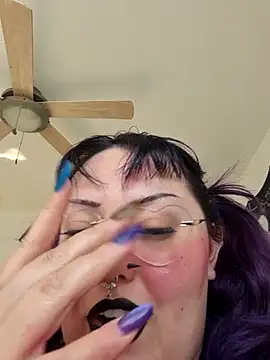 Snapshot of Cutegothcrybabyx chatting on June 7, 2026, 10:13 pm Cutegothcrybabyx online show from June 7, 2026, 10:13 pm