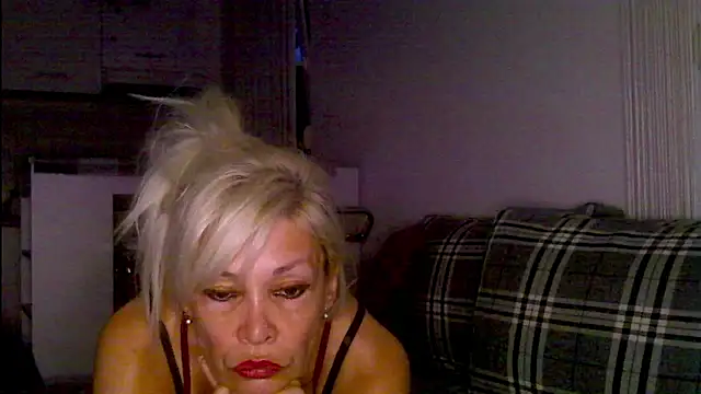 Snapshot of EvaaMina chatting on July 26, 2026, 6:37 pm EvaaMina online show from July 26, 2026, 6:37 pm