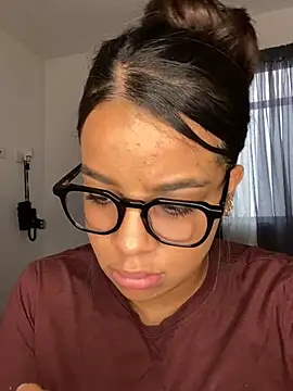 trianawhite online show from December 10, 2024, 3:12 pm