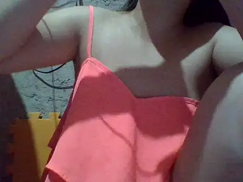 Snapshot of Beatrice143 chatting on October 21, 2025, 1:28 am Beatrice143 online show from October 21, 2025, 1:28 am