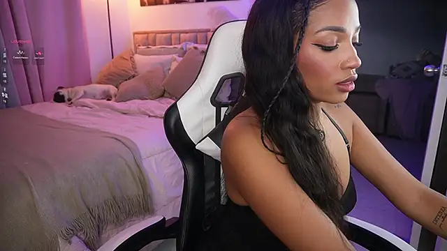 eimi space online show from November 3, 2025, 10:32 pm