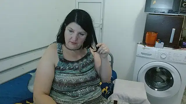 RidemerafSuzana online show from January 3, 2025, 3:33 pm