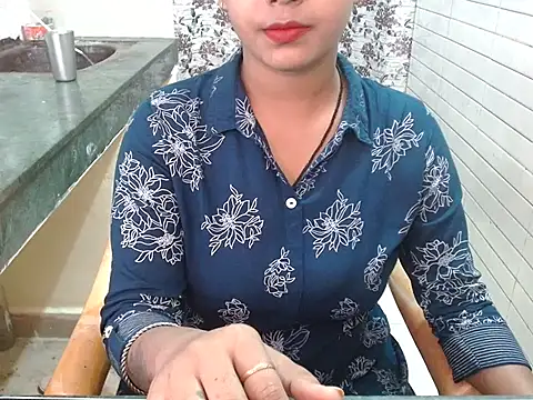 LovingPihu online show from October 14, 2025, 5:30 am
