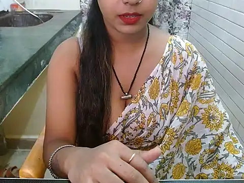 LovingPihu online show from October 16, 2025, 5:52 am