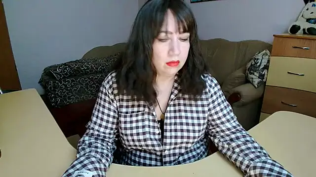 Lucretia Goldi  online show from March 5, 2026, 11:12 pm