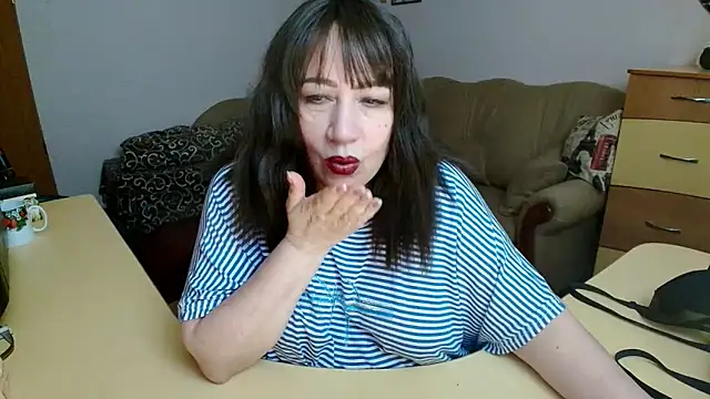 Snapshot of Lucretia_Goldi_ chatting on April 30, 2026, 8:57 pm Lucretia Goldi online show from April 30, 2026, 8:57 pm