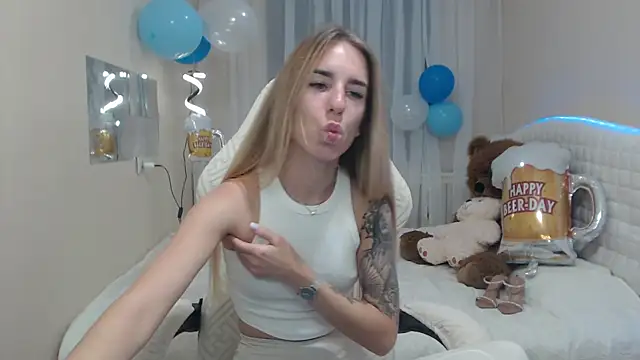 DeboraHorny online show from September 22, 2025, 6:04 am