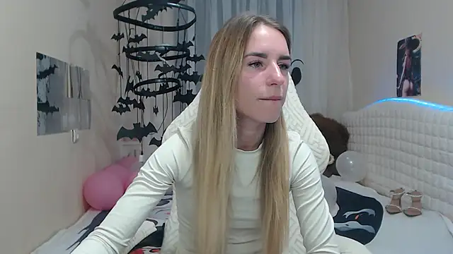 DeboraHorny online show from October 17, 2025, 6:05 am