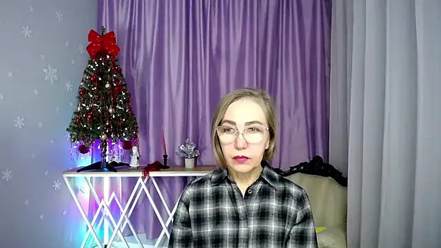 queen a n i online show from January 15, 2026, 10:42 am