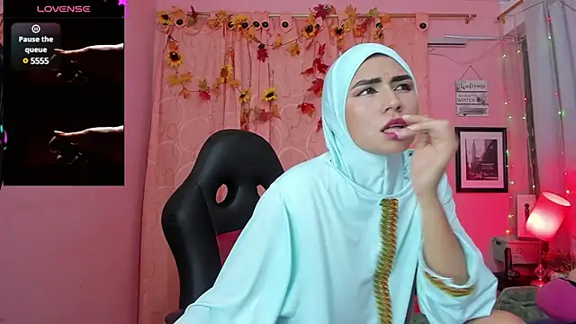 Snapshot of DarshaKhemu chatting on February 2, 2025, 1:02 am DarshaKhemu online show from February 2, 2025, 1:02 am