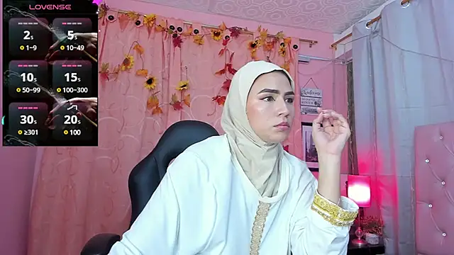 Snapshot of DarshaKhemu chatting on February 3, 2025, 8:46 pm DarshaKhemu online show from February 3, 2025, 8:46 pm