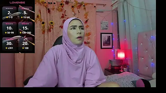 Snapshot of DarshaKhemu chatting on February 6, 2025, 8:45 pm DarshaKhemu online show from February 6, 2025, 8:45 pm