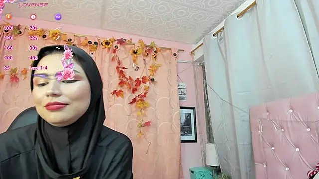 Snapshot of DarshaKhemu chatting on October 4, 2025, 9:24 pm DarshaKhemu online show from October 4, 2025, 9:24 pm