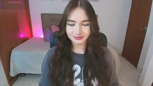 Miley Baker online show from April 21, 2026, 12:44 pm