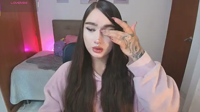 Miley Baker online show from April 23, 2026, 1:02 pm