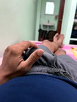 lovelyfvcker online show from September 27, 2025, 12:21 pm