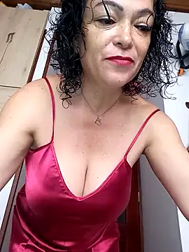 Snapshot of Friendly_2024 chatting on February 9, 2025, 1:14 pm Friendly 2024 online show from February 9, 2025, 1:14 pm