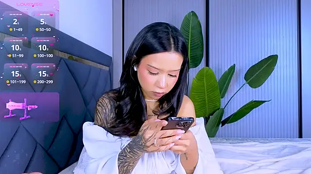 Mia Tin online show from July 13, 2026, 10:51 am