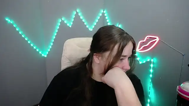 XX Daniella XX online show from March 20, 2026, 7:35 am