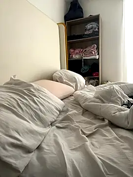 DulceMya6 online show from October 8, 2025, 1:31 pm