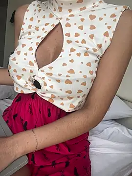 DulceMya6 online show from January 15, 2026, 4:00 pm