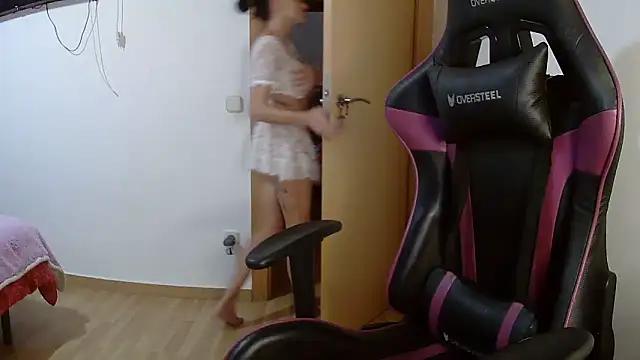 Vampirosa online show from October 11, 2025, 9:52 am