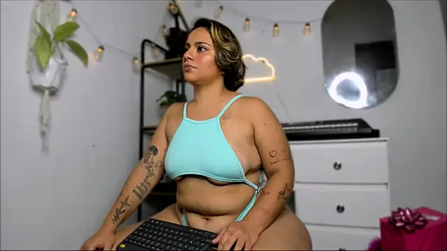 susy angel online show from December 19, 2024, 2:56 am