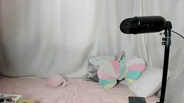 susy angel online show from September 24, 2025, 11:46 am