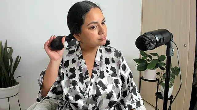 susy angel online show from January 12, 2026, 1:33 am