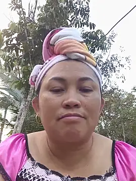 LalaiAsian online show from March 22, 2026, 9:13 am