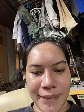 Snapshot of Hebefemme chatting on November 10, 2025, 9:14 pm Hebefemme online show from November 10, 2025, 9:14 pm