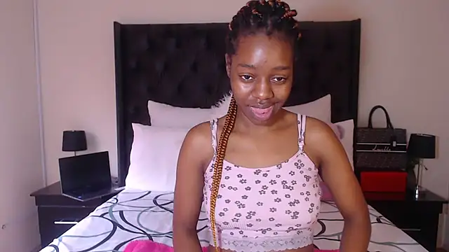 Snapshot of Sexynaughty_Gal chatting on January 12, 2025, 7:21 am Sexynaughty Gal online show from January 12, 2025, 7:21 am