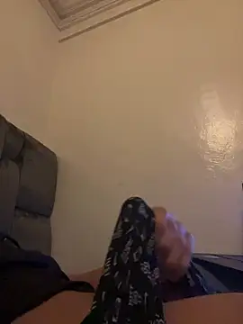 reyadXxxx online show from April 3, 2026, 1:36 am