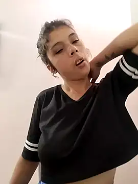 mariamac420 online show from February 6, 2026, 4:21 pm