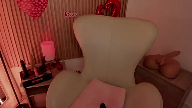 Snapshot of MarianL0ve chatting on February 18, 2025, 4:59 pm MarianL0ve online show from February 18, 2025, 4:59 pm