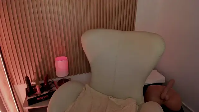 Snapshot of MarianL0ve chatting on March 12, 2025, 1:40 pm MarianL0ve online show from March 12, 2025, 1:40 pm