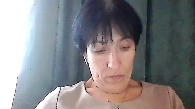 SunnyAmorre online show from September 20, 2025, 1:34 pm
