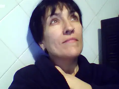 SunnyAmorre online show from October 20, 2025, 9:04 pm