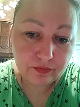 Rini333 online show from June 3, 2026, 2:33 pm