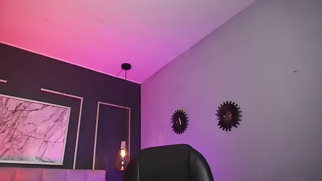 Samantha Brooke online show from November 20, 2025, 1:11 pm