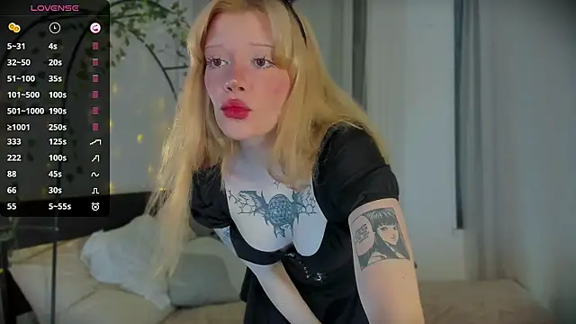 boobsybootie online show from May 22, 2026, 9:09 pm