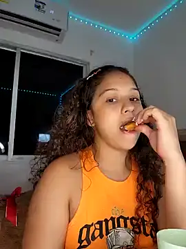 Snapshot of Shara_dreams chatting on January 9, 2025, 2:01 am Shara dreams online show from January 9, 2025, 2:01 am