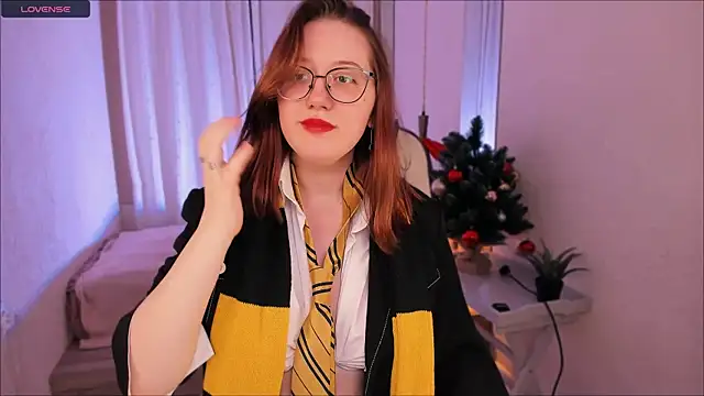 Charmy Gracy online show from December 29, 2024, 1:49 pm