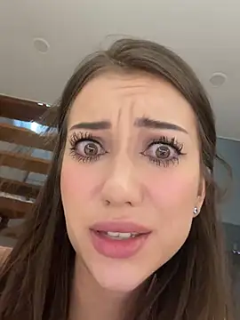 Snapshot of goodforKarina chatting on December 12, 2024, 12:16 am goodforKarina online show from December 12, 2024, 12:16 am